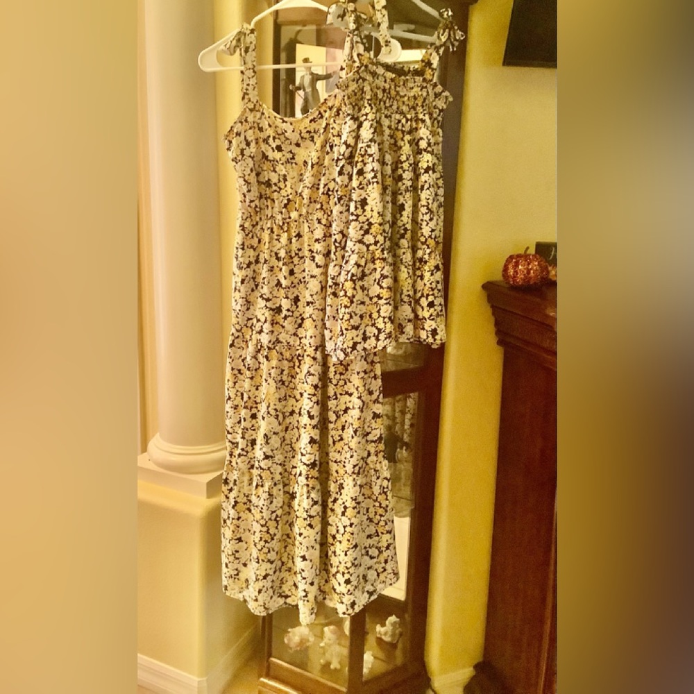 Mother Daughter dresses yellow black floral Med mom 4/5 daughter NWOT 🌴